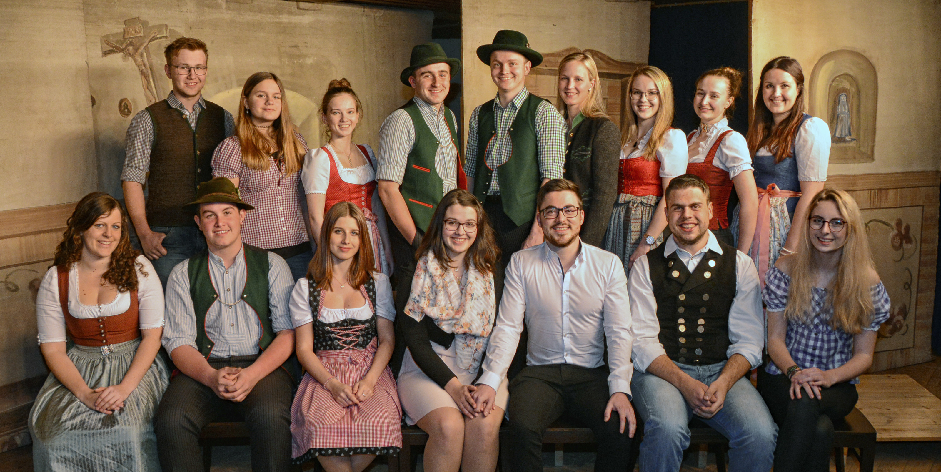 Gruppenbild Jugendtheater Gruppenbild Jugendtheater